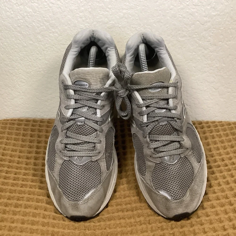 New Balance 2002R Mens Sz 9.5 Marblehead Grey Suede Running Shoes ML2002RC